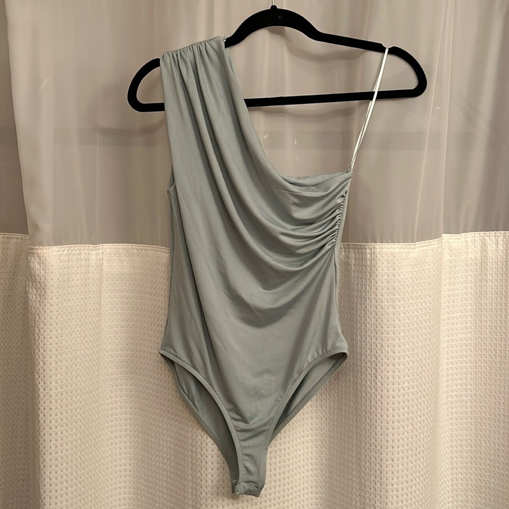 ZARA NWT One Shoulder Sage Bodysuit